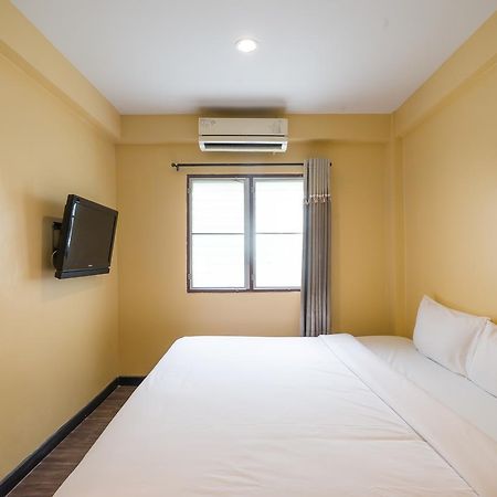 The Corner Ratchada Hotel Bangkok Exterior foto